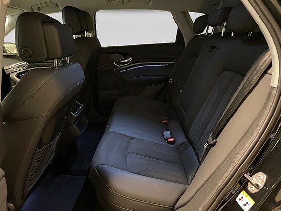 Audi e-tron 5 of 5