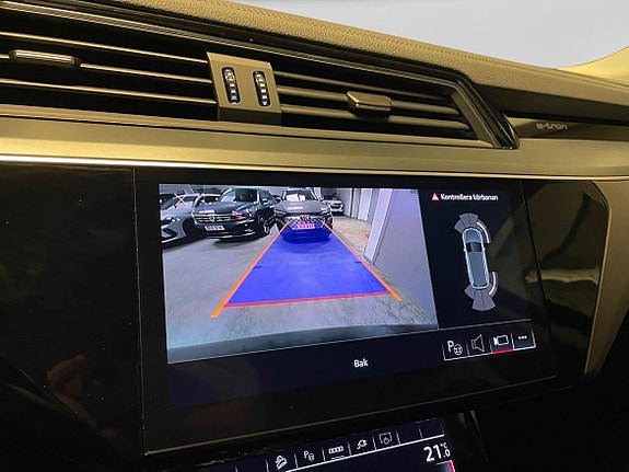 Audi e-tron 12 of 16