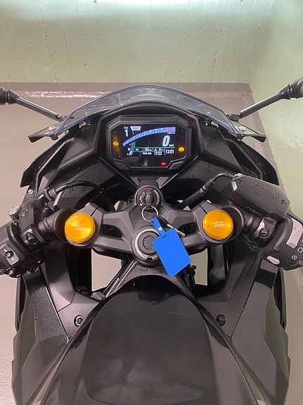 Kawasaki NINJA ZX-4R 3 of 13