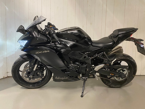Kawasaki NINJA ZX-4R 12 of 13