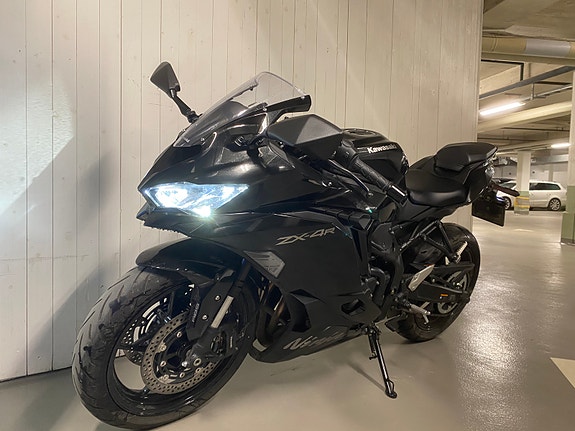 Kawasaki NINJA ZX-4R 13 of 13