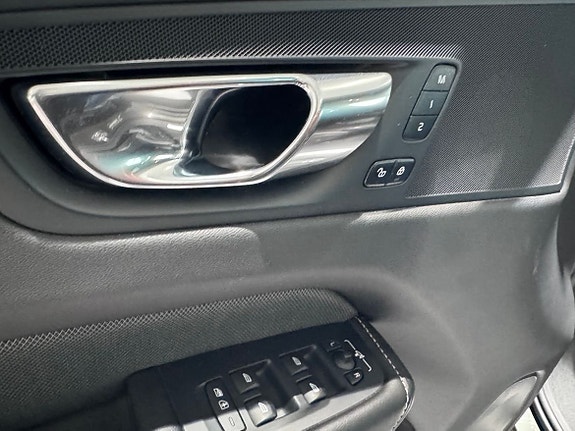 Volvo XC60 6 of 11