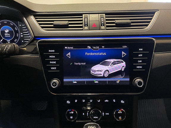 Skoda Superb 16 of 27