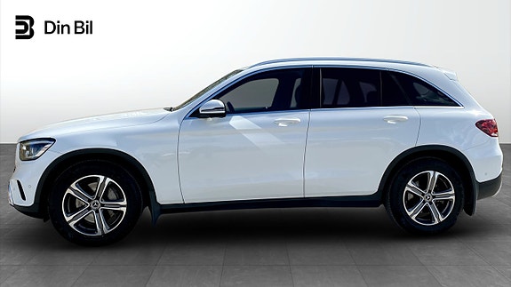 Mercedes-Benz GLC200 3 of 5