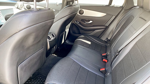 Mercedes-Benz GLC200 11 of 14