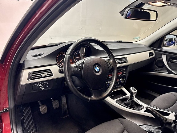 BMW 320d 8 of 15