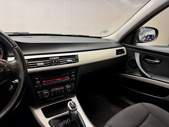 BMW 320d 11 of 15