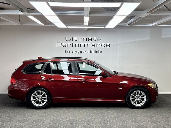 BMW 320d 4 of 5