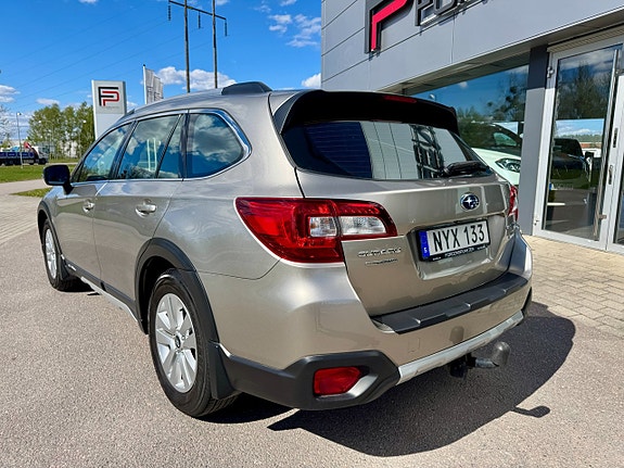 Subaru Outback 3 of 5