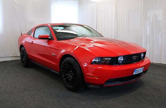 Ford Mustang 2 of 30