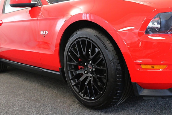 Ford Mustang 15 of 30