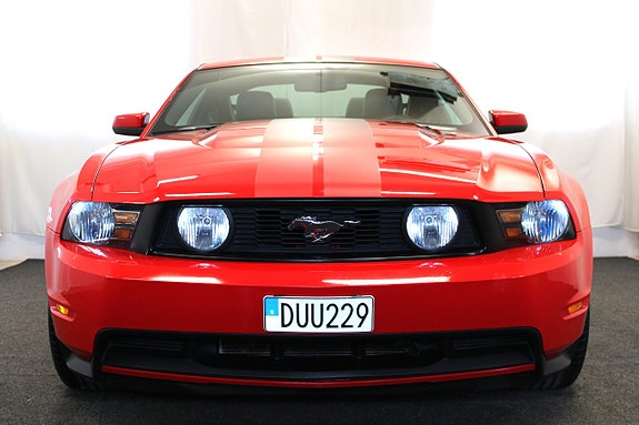 Ford Mustang 3 of 30
