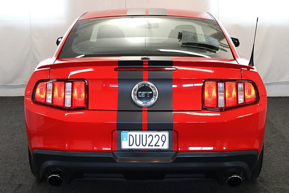Ford Mustang 10 of 30