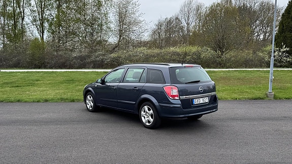 Opel Astra 3 of 5