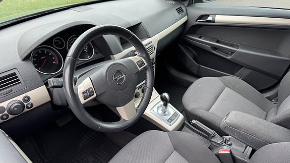 Opel Astra 10 of 10