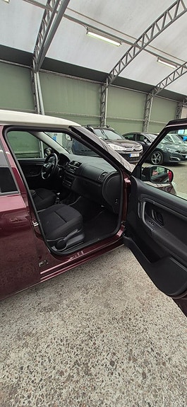 Skoda Fabia 9 of 23