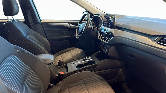 Ford Kuga 3 of 15