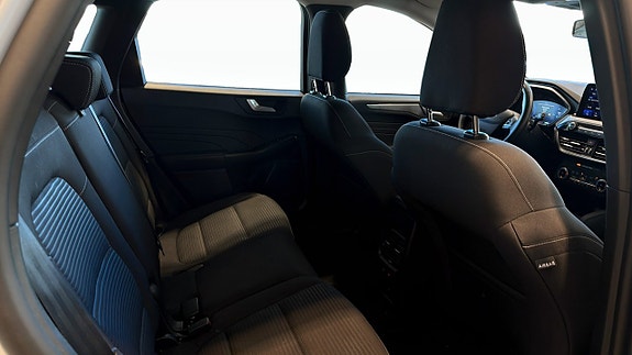 Ford Kuga 5 of 15