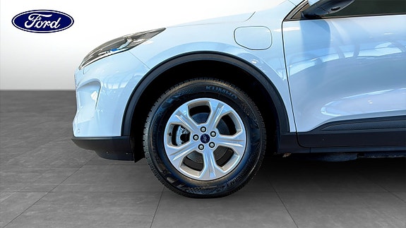 Ford Kuga 9 of 15