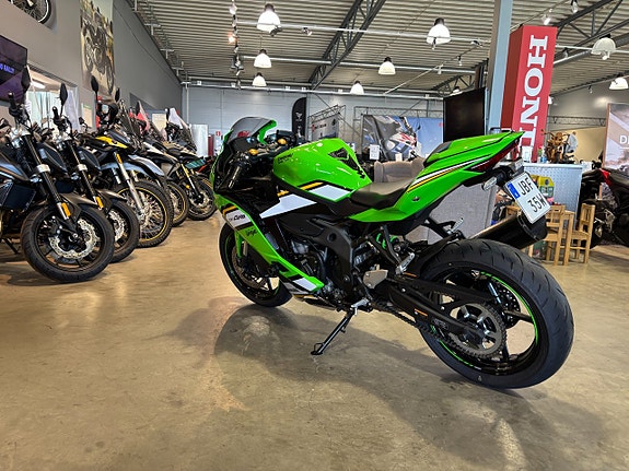 Kawasaki Ninja ZX-4RR #Endast 60 mil# 4 of 5