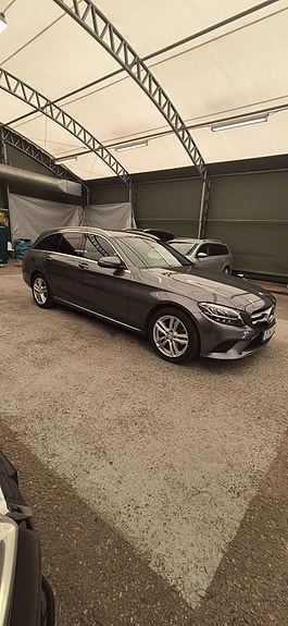 Mercedes-Benz C200 d 3 of 5