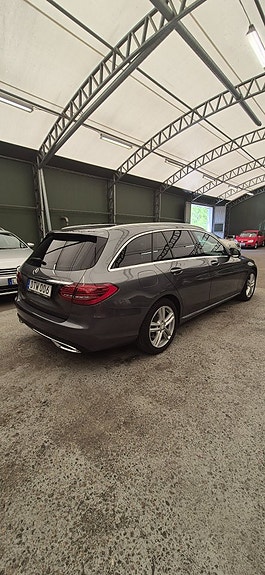 Mercedes-Benz C200 d 4 of 5