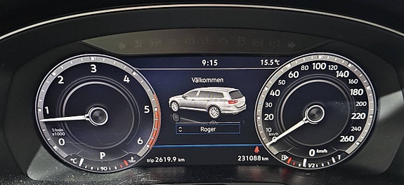 Volkswagen Passat Alltrack 2 of 5
