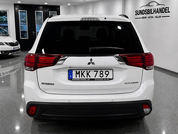 Mitsubishi Outlander 4 of 5