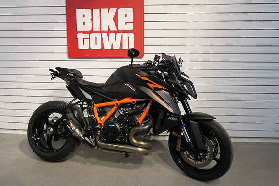 KTM 1390 R EVO Bra utrustad i kanonskick!