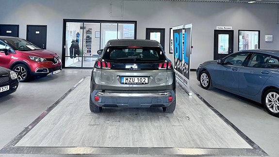Peugeot 3008 3 of 4