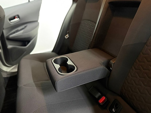 Toyota Corolla 20 of 23