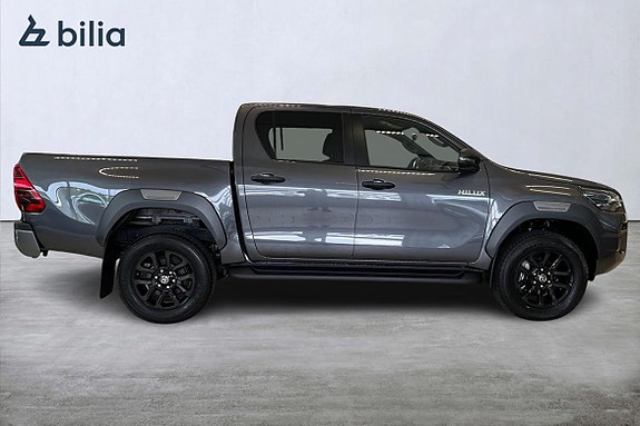 Toyota HiLux 18 of 23