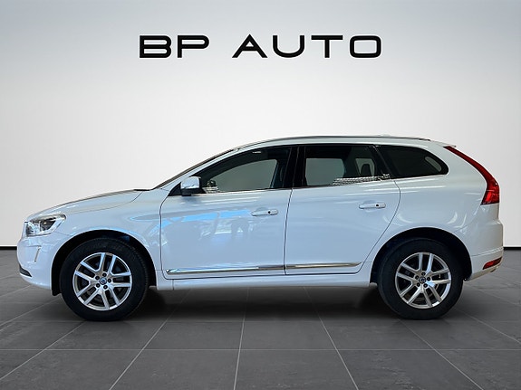 Volvo XC60 3 of 5