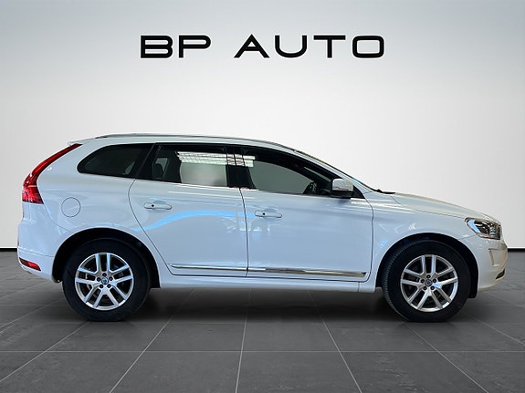 Volvo XC60 7 of 28