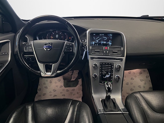 Volvo XC60 9 of 28
