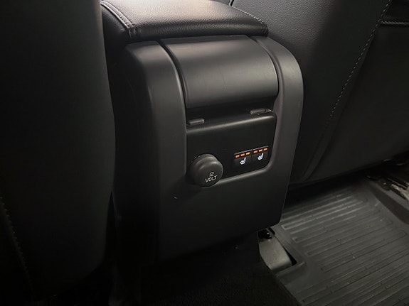 Volvo XC60 25 of 28