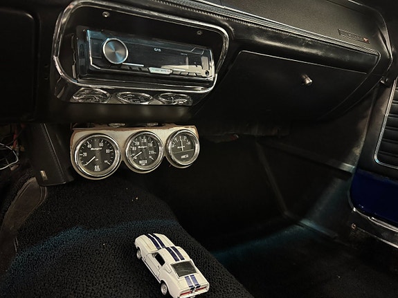Ford Mustang 16 of 16
