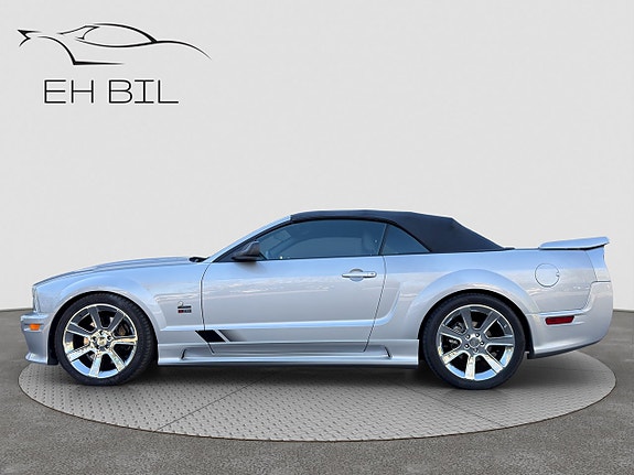 Ford Mustang 5 of 5