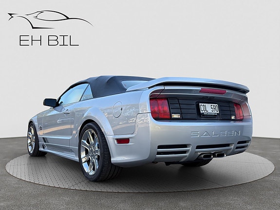 Ford Mustang 8 of 20
