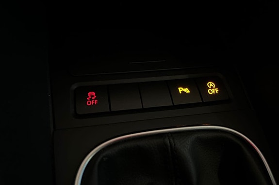 Volkswagen Golf VI 18 of 22