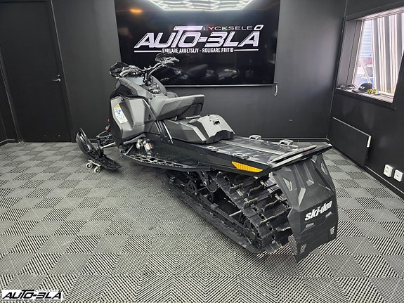 Ski-Doo Backcountry XRS 850E-TEC 4 of 6