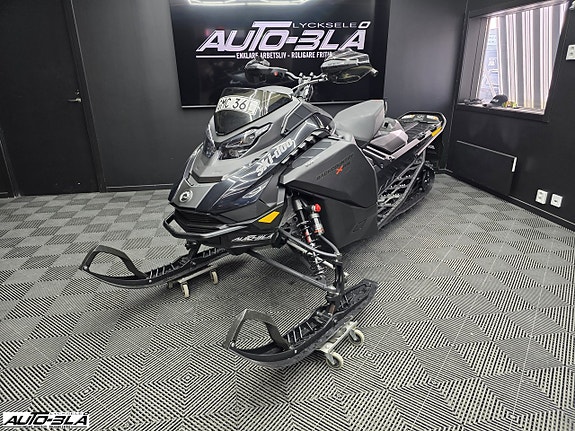 Ski-Doo Backcountry XRS 850E-TEC 2 of 6