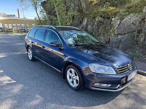 Volkswagen Passat 2 of 5