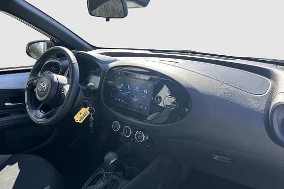 Toyota Aygo X 8 of 13