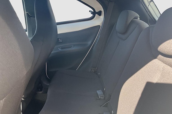 Toyota Aygo X 9 of 13