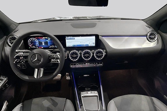 Mercedes-Benz GLA250 e 7 of 16