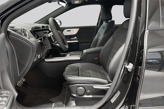 Mercedes-Benz GLA250 e 8 of 16