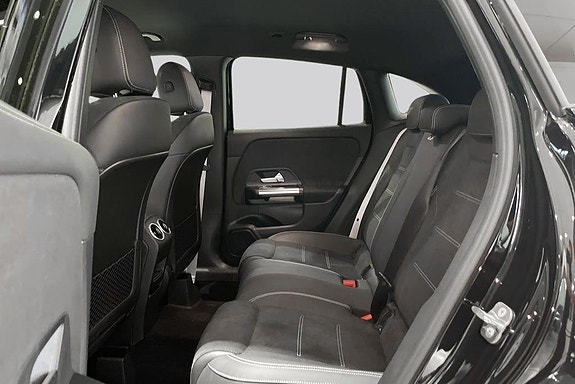 Mercedes-Benz GLA250 e 9 of 16