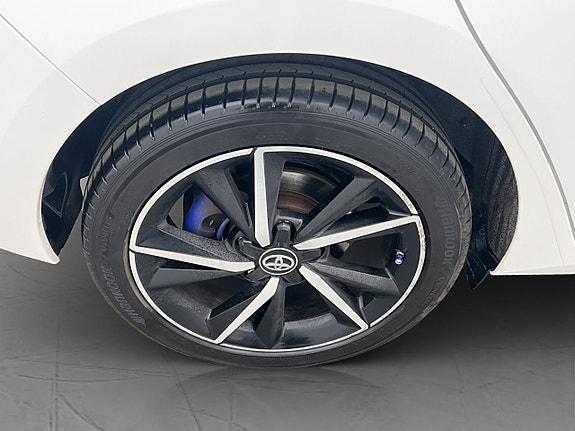 Toyota Auris 28 of 29