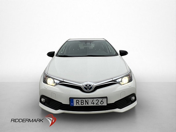 Toyota Auris 2 of 29